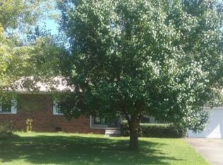 2400 Langley Rd, Paducah, KY 42003