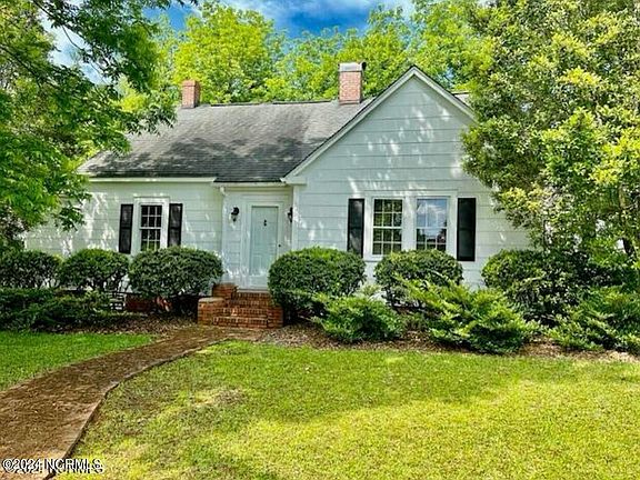 3rd image of 913 Smyrna Drive