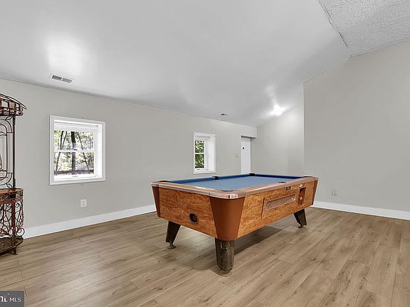 5th image of 10856 Wolfsville Rd