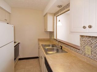 4450 Mobile Dr APT 204, Columbus, OH 43220
