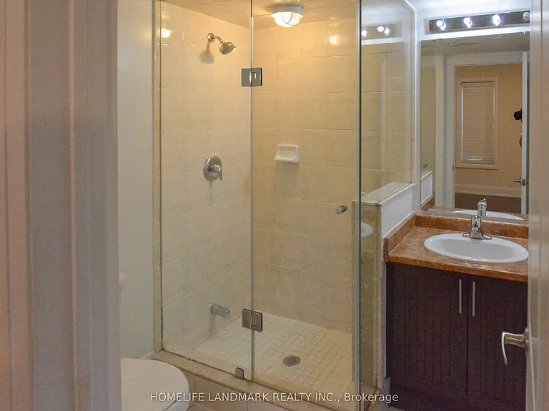 21 Kenneth Wood Cres — Photo 5