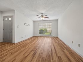 1311 Antoine Dr