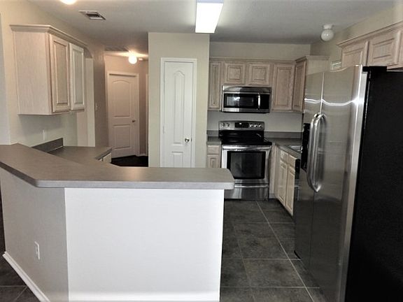 2nd image of 537 Asbury Dr