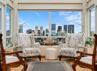 228 26th Ave SW #1702, Calgary, AB T2S3C6
