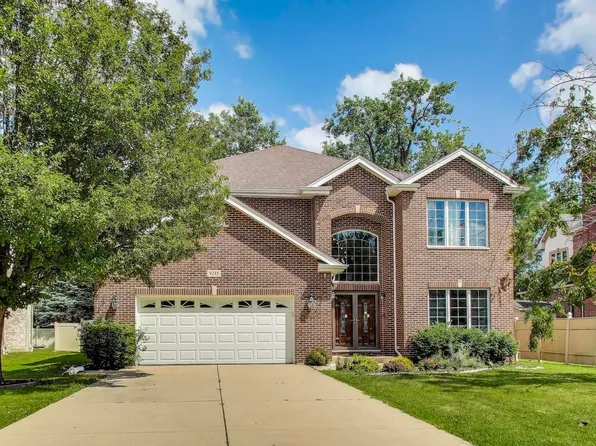9215 Knight Ave, Des Plaines, IL 60016