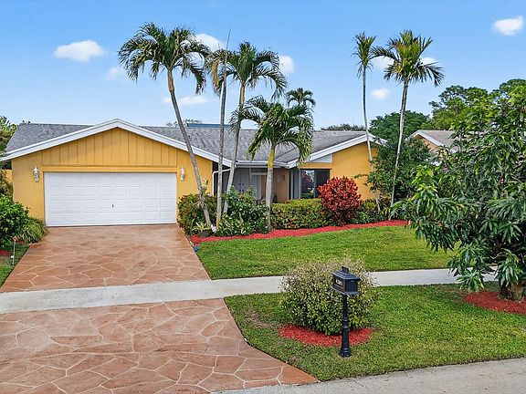 3rd image of 4205 Birchwood Drive