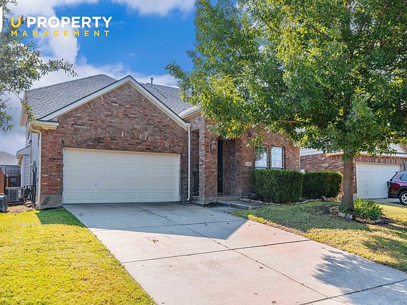 3rd image of 5421 Summit View Dr