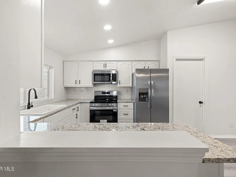 249 Vista Bonita St — Photo 10