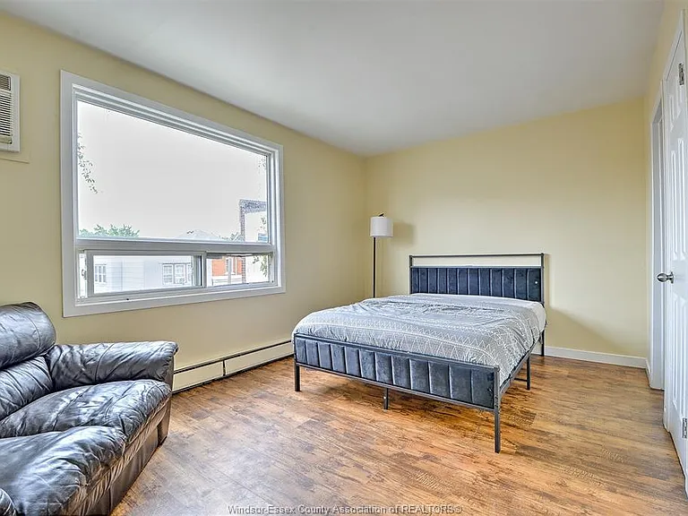 821 Pillette Rd #7 — Photo 7