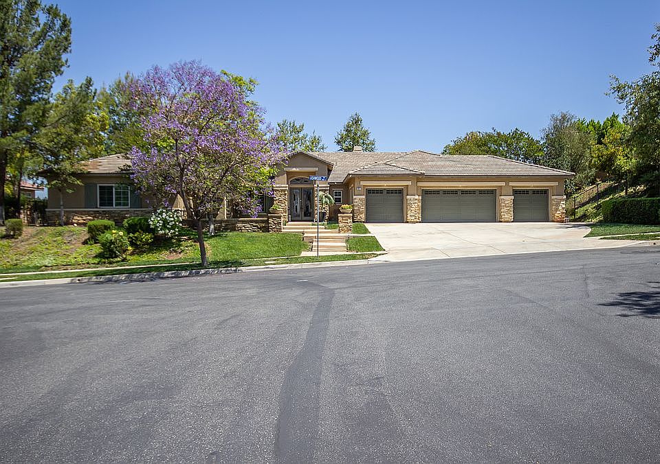 1st image of 3871 Ashwood Dr