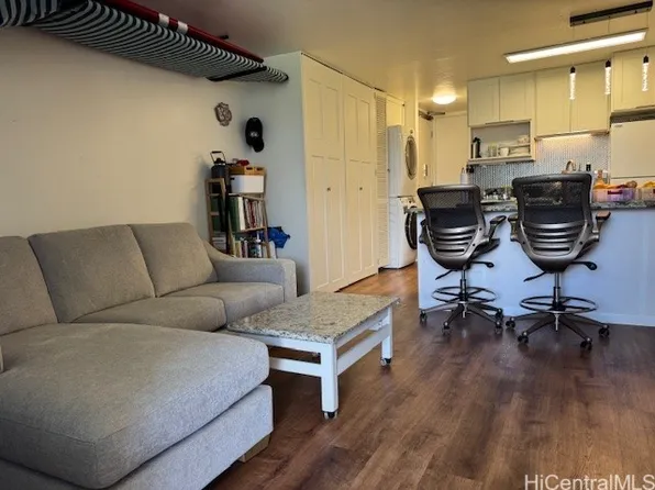 2611 Ala Wai Blvd APT 2304, Honolulu, HI 96815