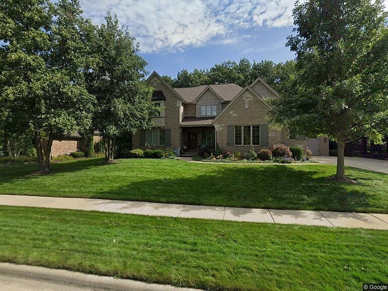 1st image of 1439 Castlehill Dr