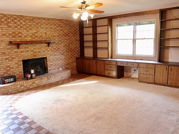 5th image of 4006 Oak Dr