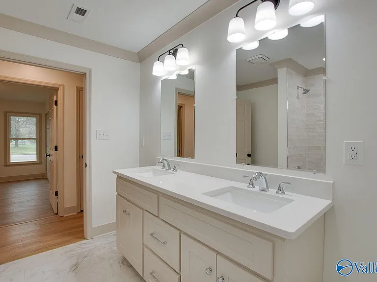 2042 Rosebury Ln SW — Photo 30