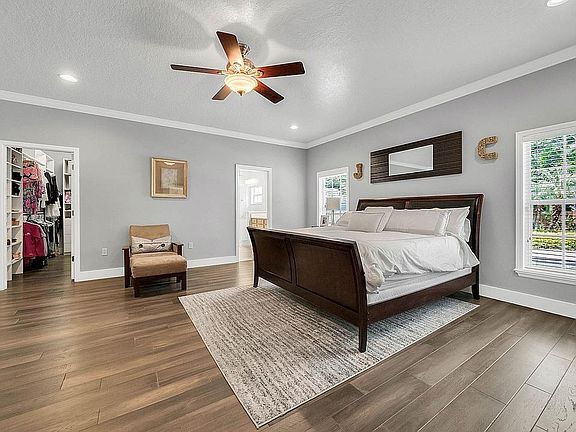 4th image of 3302 Helen Ave #0