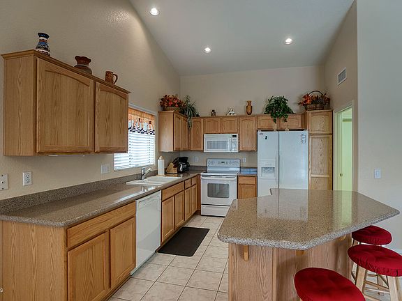 5th image of 3181 N 156th Ave