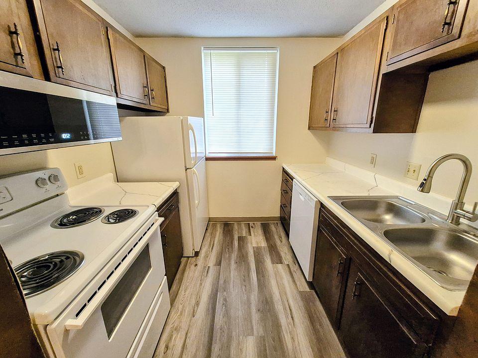 1st image of 1931 Viking Dr NW APT 16