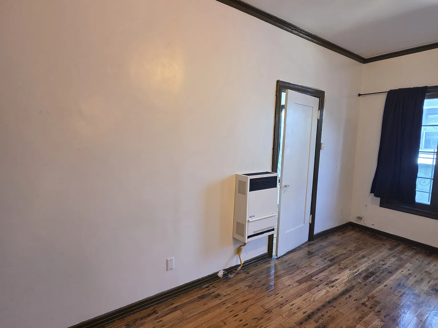 Studio, 425 sqft, $1,850 — Photo 3