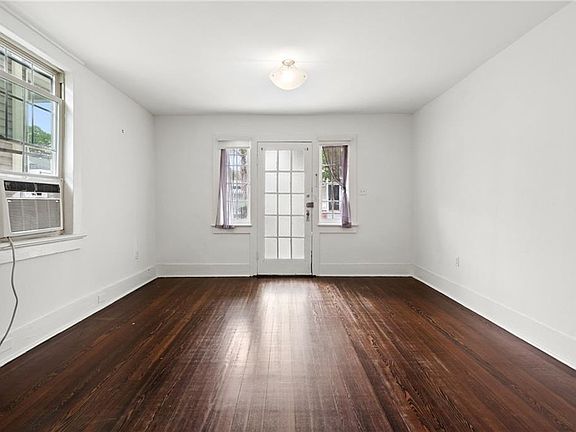 4th image of 3100-02 Saint Philip St