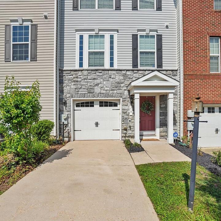 1st image of 12 Arenas Ct