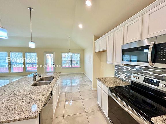 3rd image of 1413 Avenue A