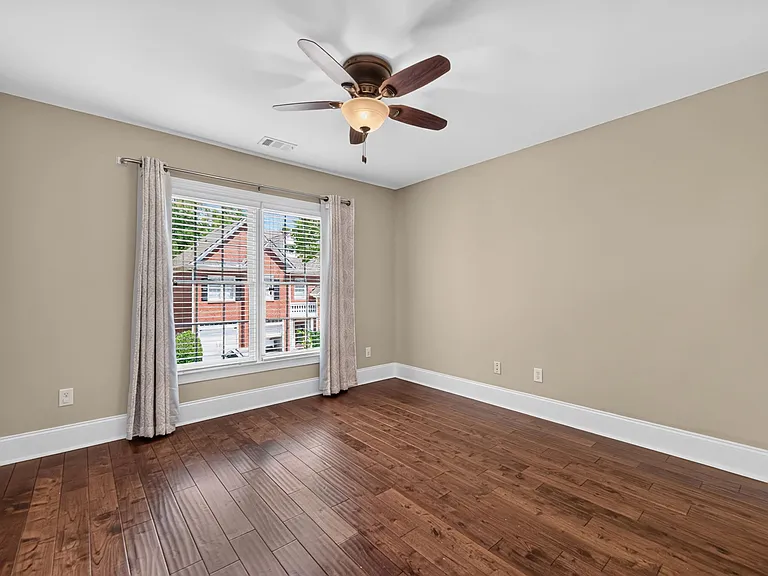 Huge extra sitting area in master bedroom