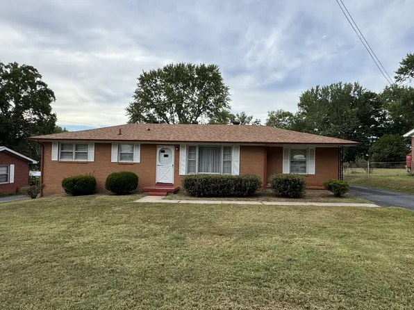 211 Old Trenton Rd, Clarksville, TN 37040