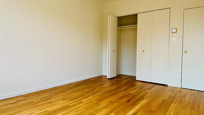 Rented by Compass | media 22
