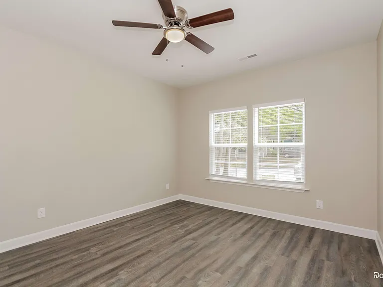 1300 W Walnut Ave — Photo 9