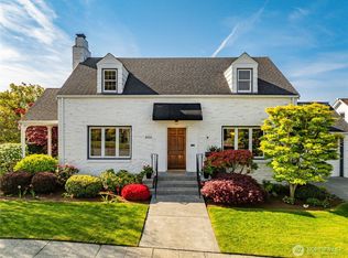 2803 W Garfield St, Seattle, WA 98199