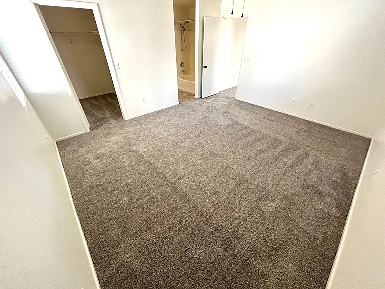 4916 River Splash Ave — Photo 22