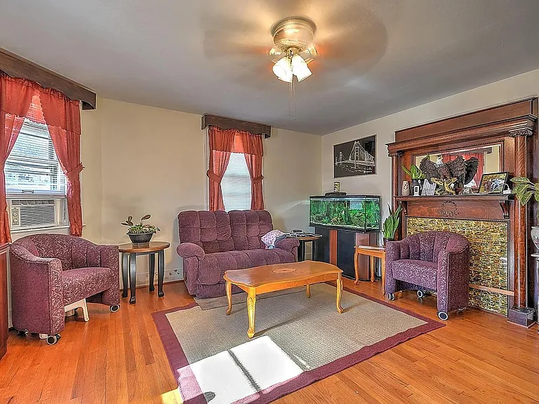 1125 Windsor Ave #1 — Photo 9