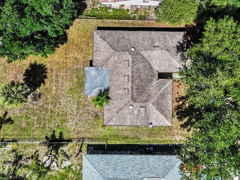 851 Rolling Woods Ln — Photo 3