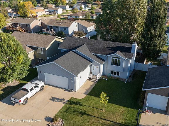 3rd image of 1161 6th St E
