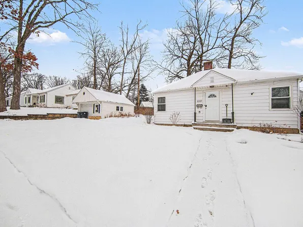 1217 Birk Ave, Ann Arbor, MI 48103