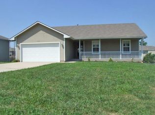 3843 NW Cherry Creek Dr, Topeka, KS 66618
