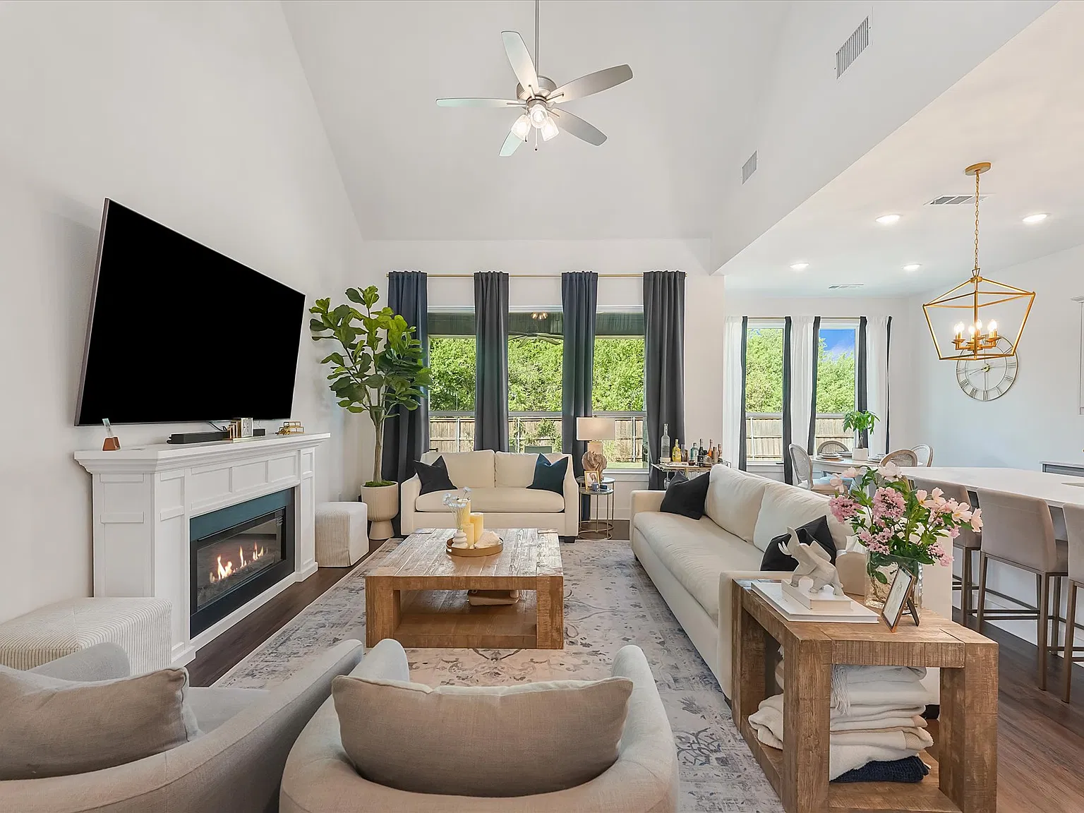 4 bed, 2780 sqft, $3,500 — Photo 4