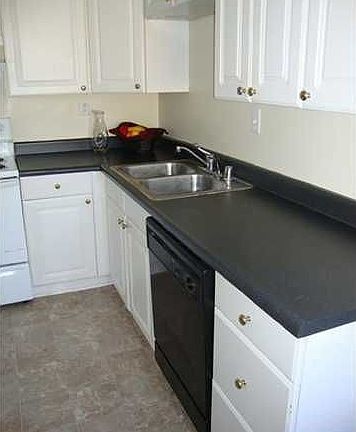 3rd image of 708 Village Ln