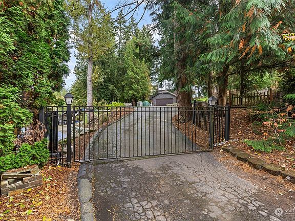 2nd image of 2209 107th Avenue E