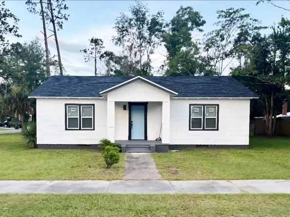 215 E Veterans Dr, Perry, FL 32347
