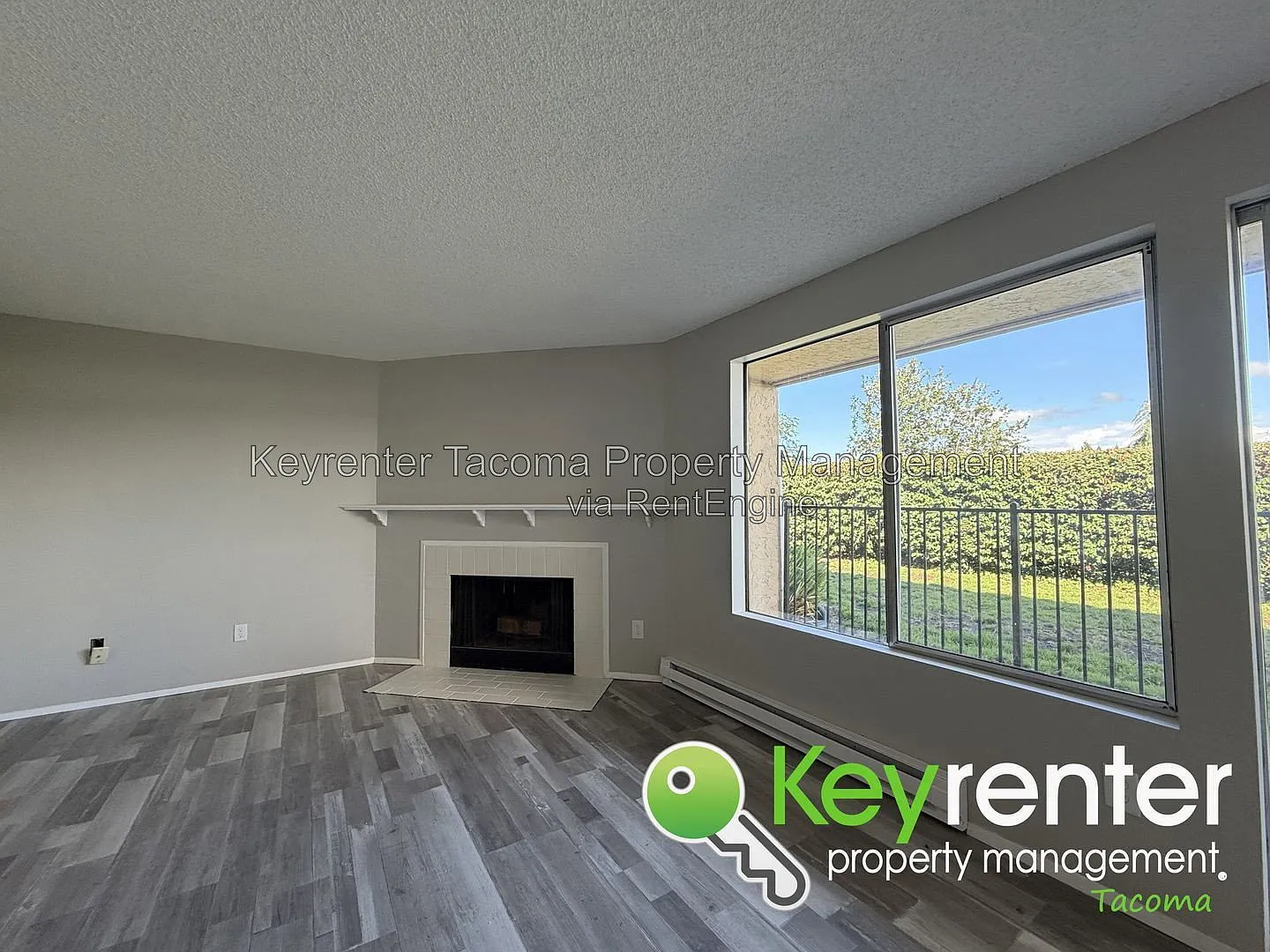 2 bed, 1.0 bath, 912 sqft, $2,500 — Photo 2