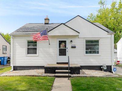 25446 Colgate St, Dearborn Heights, MI, 48125