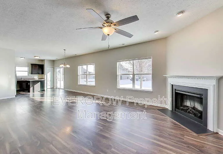 15154 Unbridled Ln — Photo 4