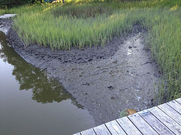 H. Creek toWest, for mooring