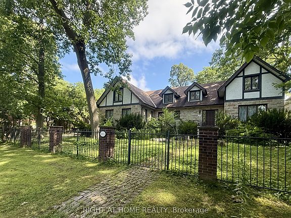 2nd image of 2123 Gordon Dr