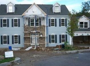 5 Polaris Cir, Wellesley, MA 02481