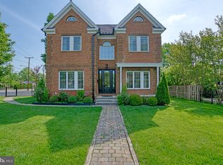 6801 Smithway Dr, Alexandria, VA 22307