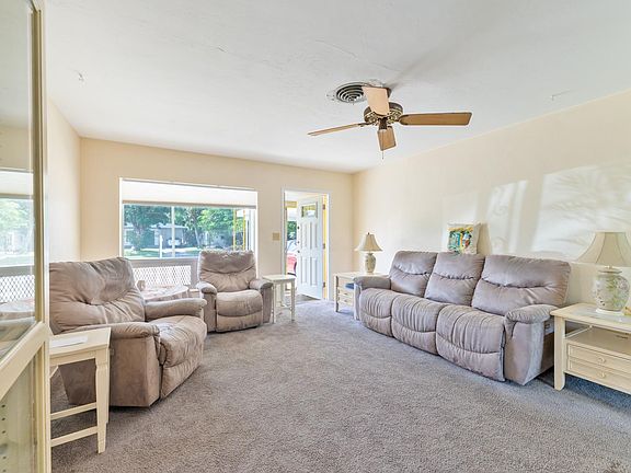 4th image of 5264 NE 3rd Terrace