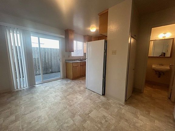 3rd image of 29163 Dixon St #9