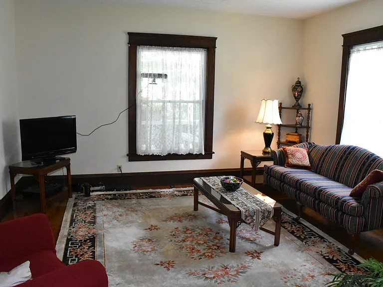 618 Walnut St — Photo 11